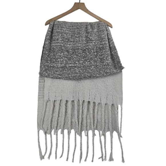 Mer‎ Sea Polyester "wool" scarf shawl wrap, gray ombre - Picture 1 of 4